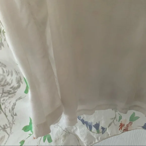 Floral silk blouse perfect for spring - Picture 3 of 6